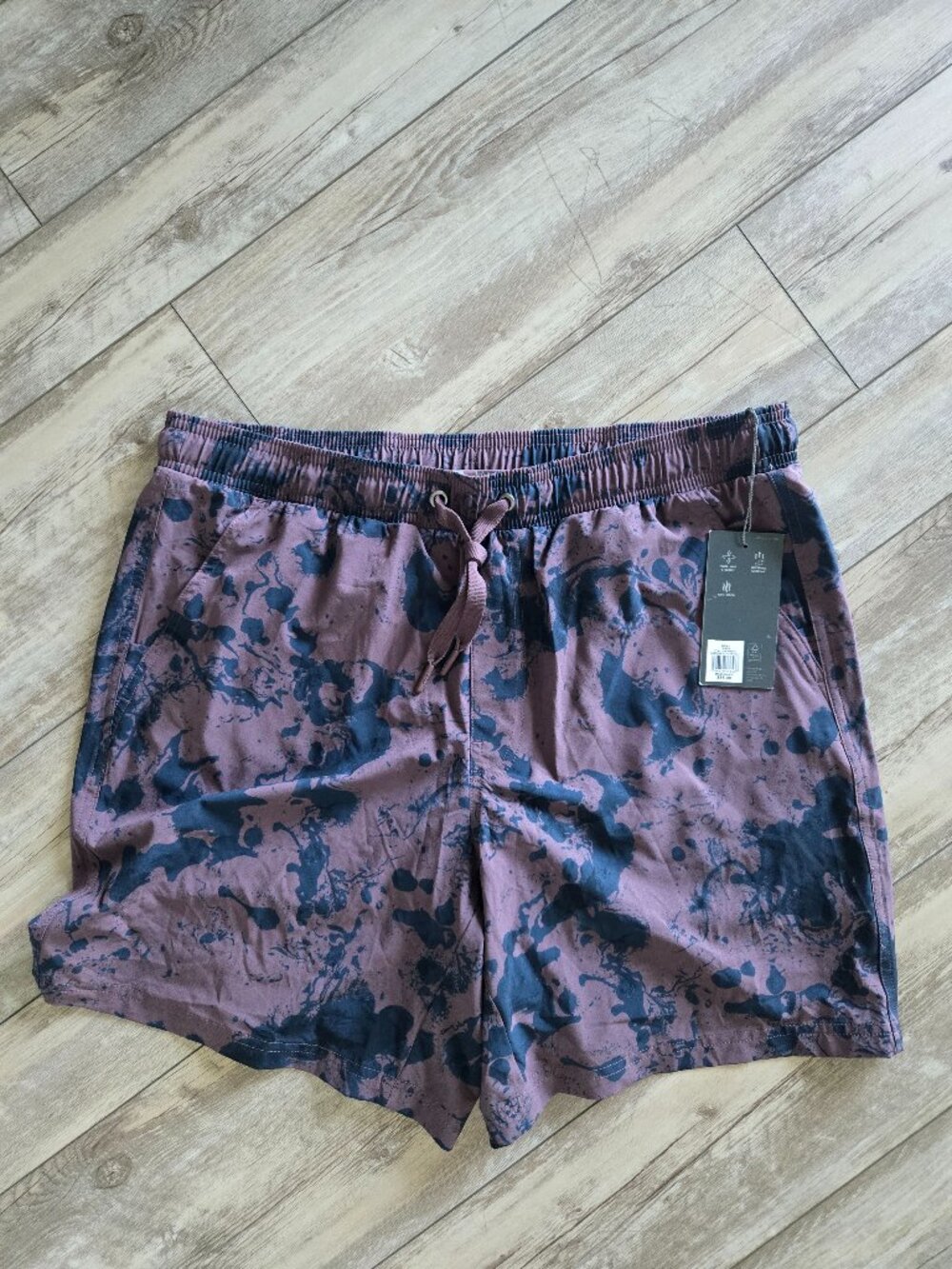 VRST MENS LARGE 7" ALL-IN SHORT NWT
